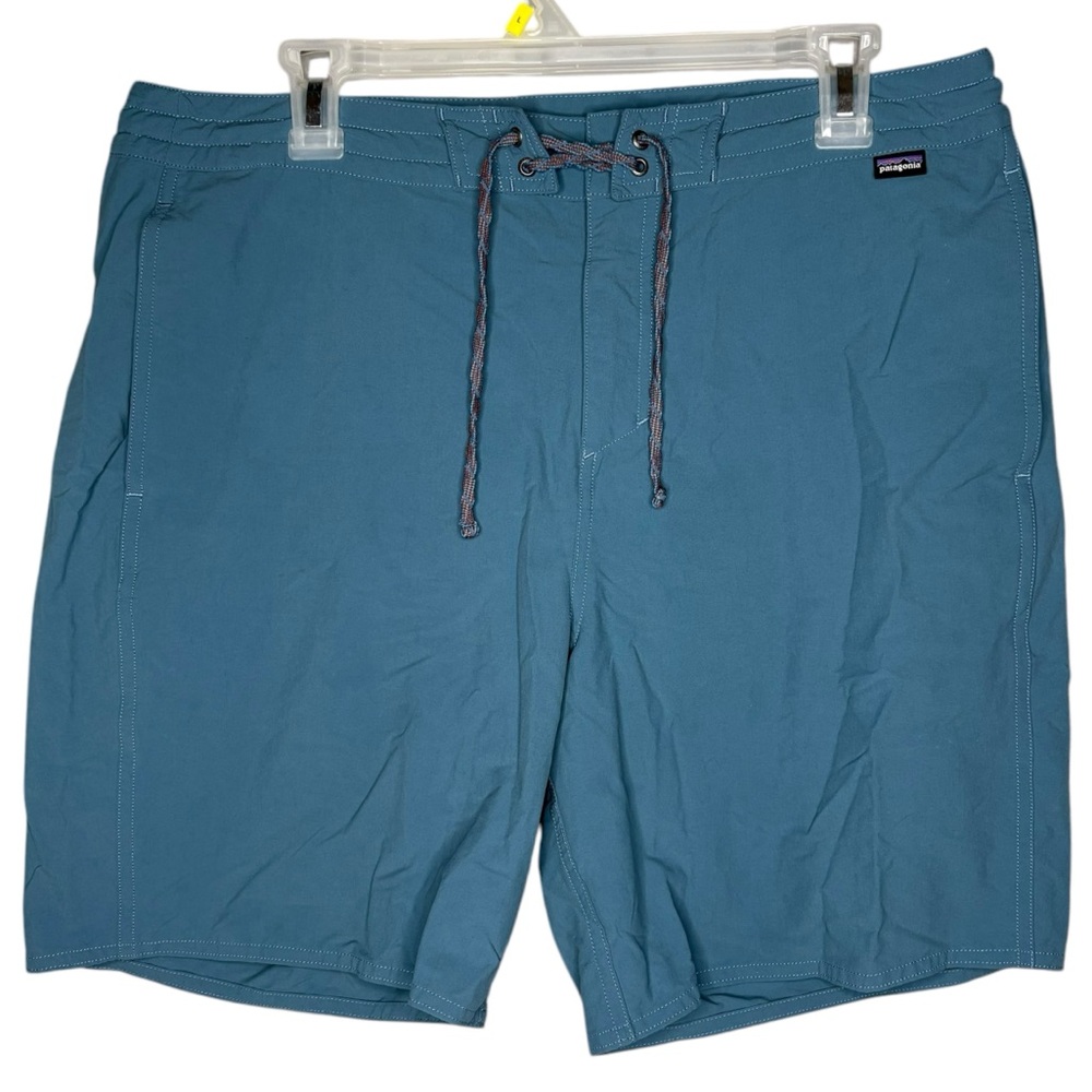 Patagonia board shorts men’s size 34 blue green swim trunks